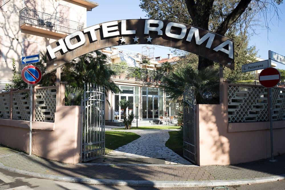 Hotel Roma Marina di Massa Exteriér fotografie