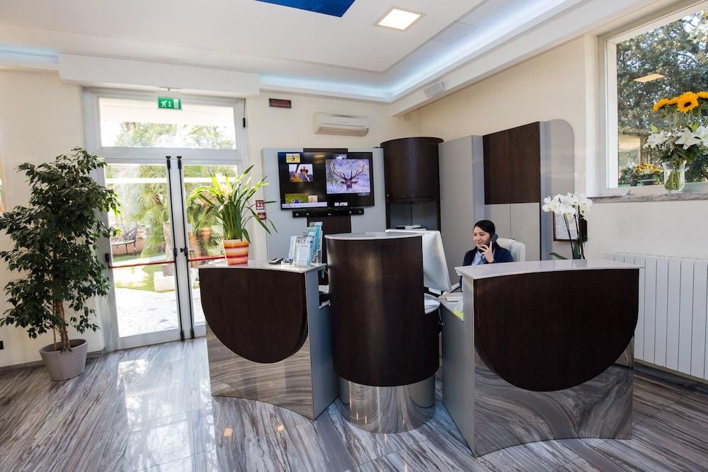 Hotel Roma Marina di Massa Exteriér fotografie