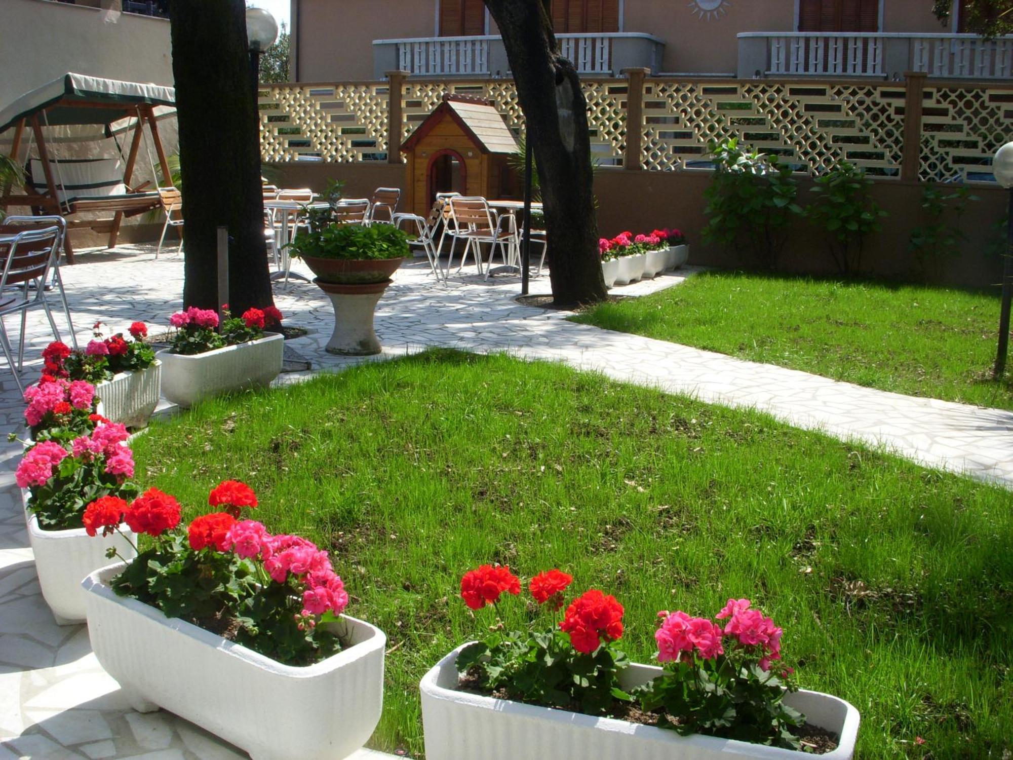 Hotel Roma Marina di Massa Exteriér fotografie