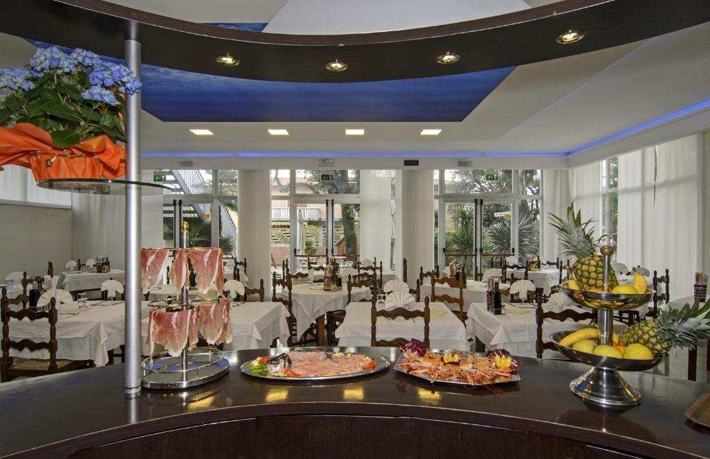 Hotel Roma Marina di Massa Exteriér fotografie