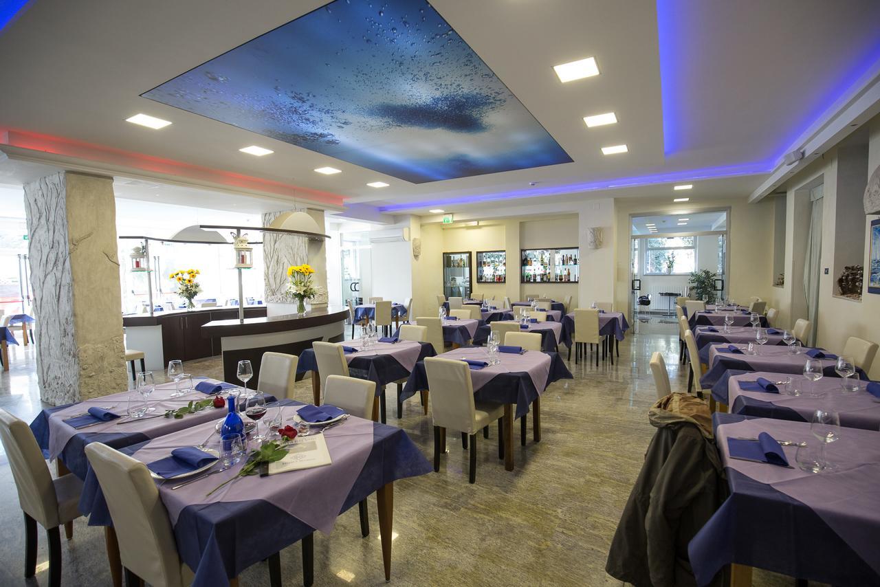 Hotel Roma Marina di Massa Exteriér fotografie