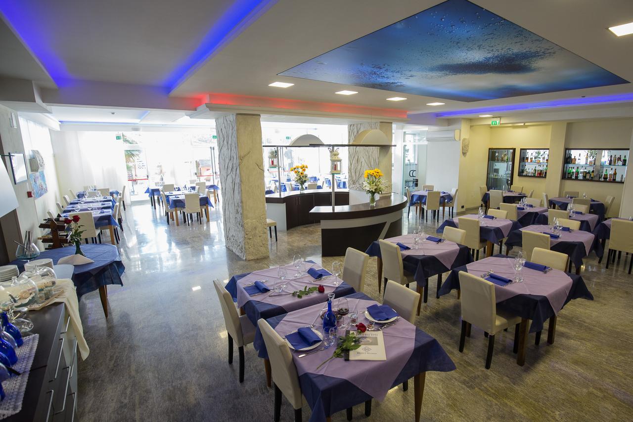 Hotel Roma Marina di Massa Exteriér fotografie